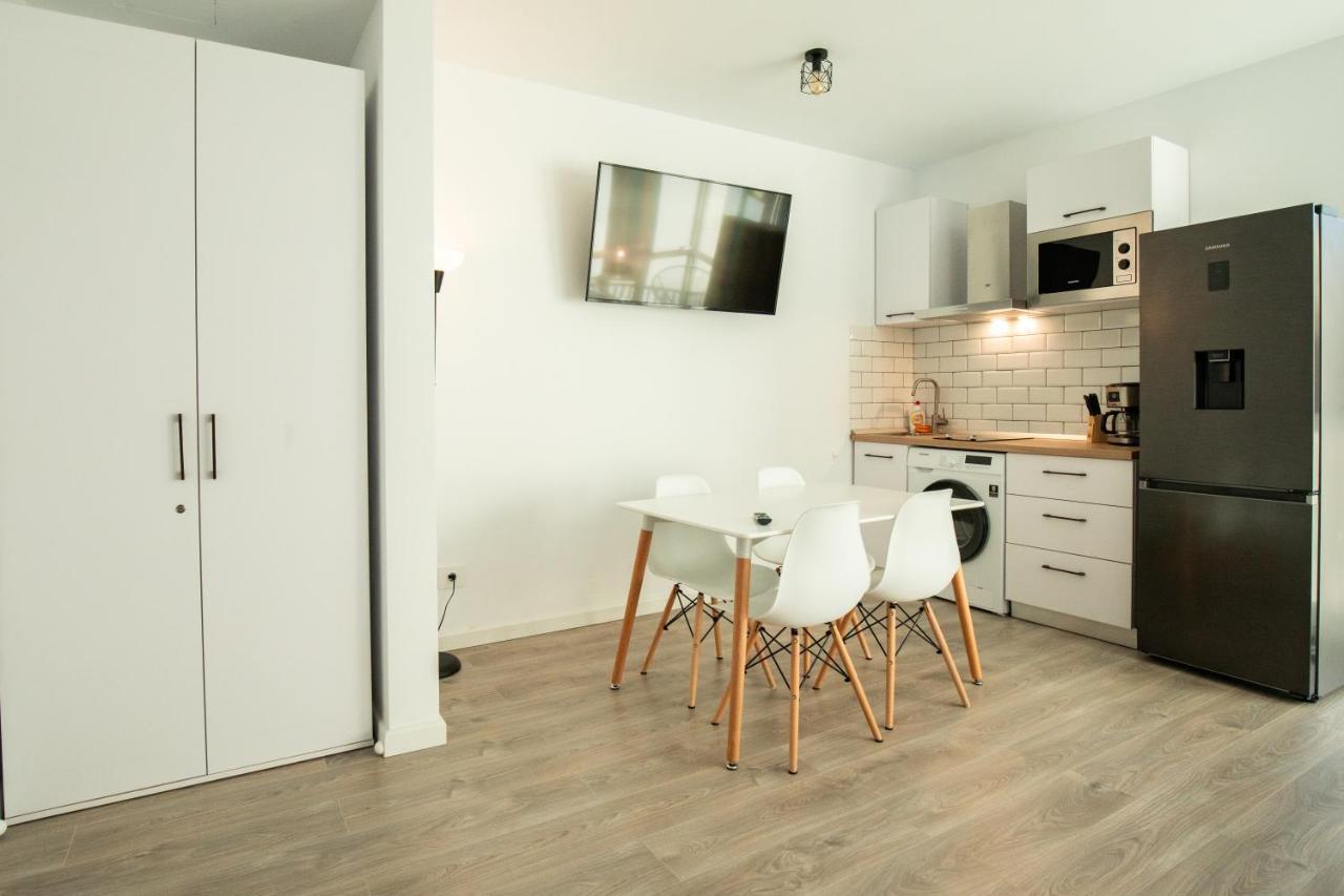 Cozy Studio 4 People With Parking Сіная Екстер'єр фото